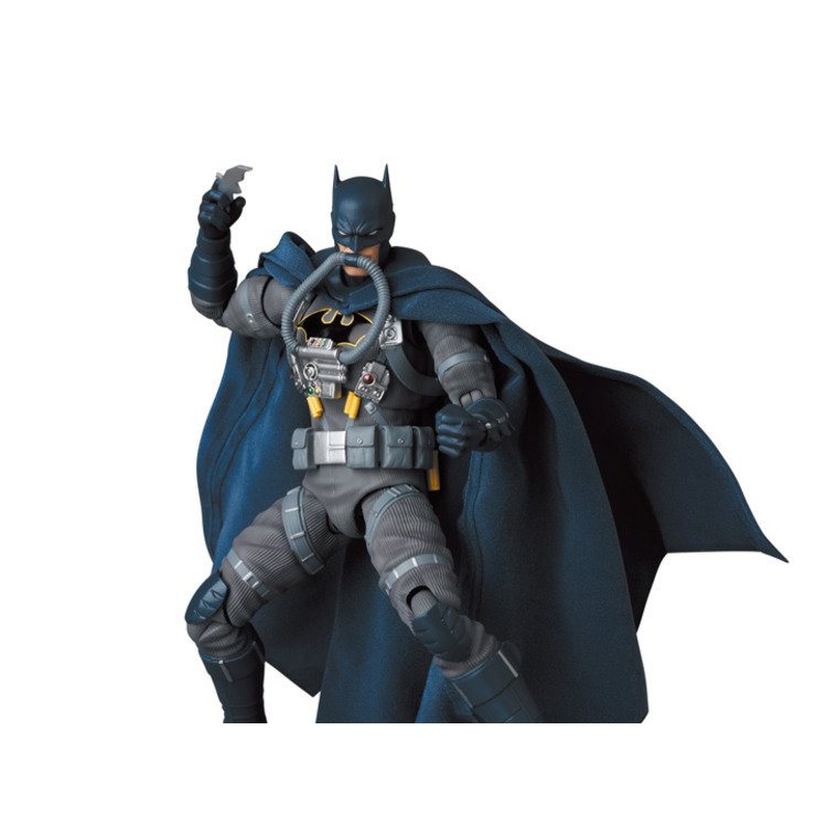 Batman: Hush MAFEX No.166 Batman (Stealth Jumper Ver.) - Image 9